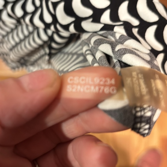 Calvin Klein sleeveless tank, black and white crescent, moon shape design - Picture 5 of 5